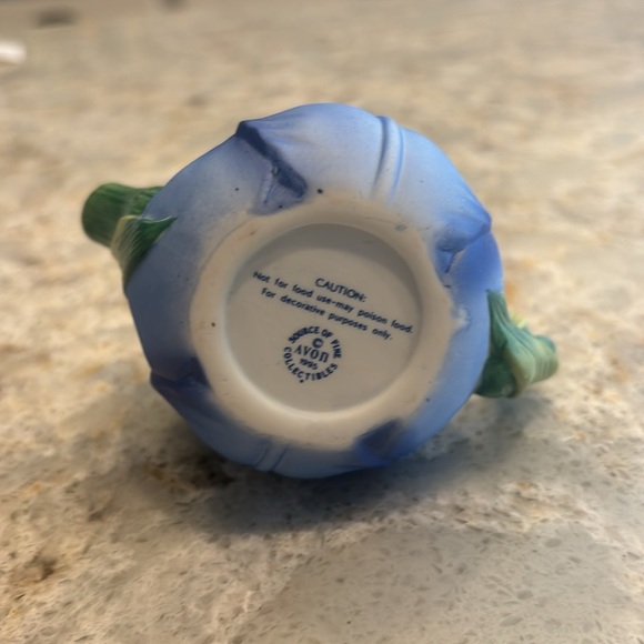 Teapot set, Miniature with removable lids. Large is Avon. Two smaller unmarked. - Picture 6 of 13